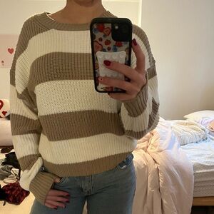 Garage brown and white stripe sweater